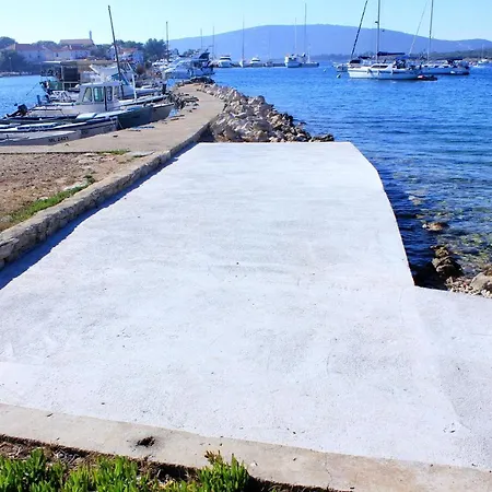 아파트 By The Sea Ilovik, Losinj - 8075