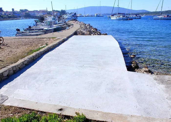Apartment By The Sea Ilovik, Losinj - 8075